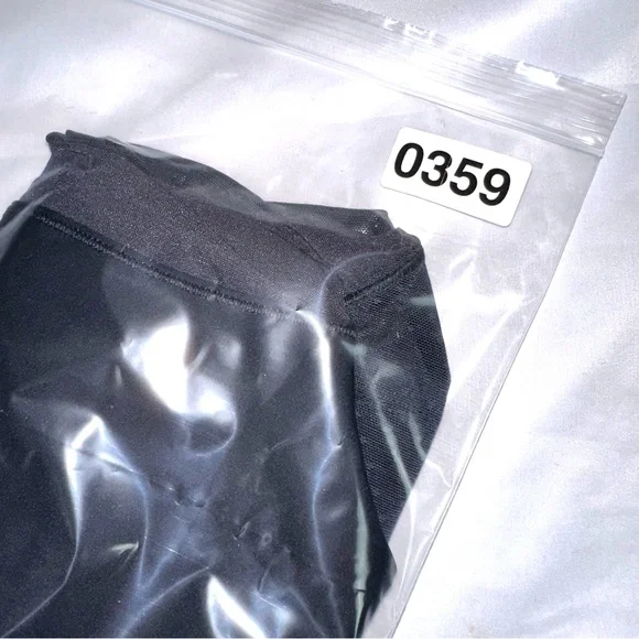 Lululemon Women’s Sz 8 Body Con Tank Top W/ Shelf Bra Black Activewear Mesh Back - Picture 14 of 15